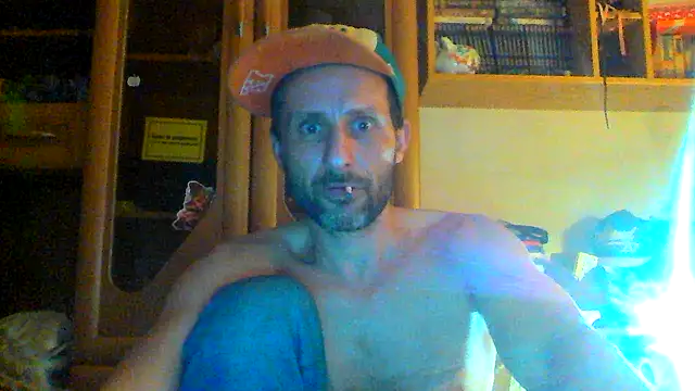 Snapshot of FireFox_Feel chatting on 03/22/25, 12:39 FireFox Feel online show from 03/22/25, 12:39