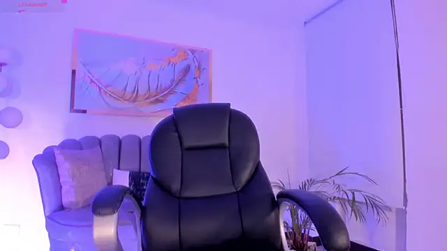 Snapshot of ZoePresleyX chatting on 10/27/25, 01:31 ZoePresleyX online show from 10/27/25, 01:31