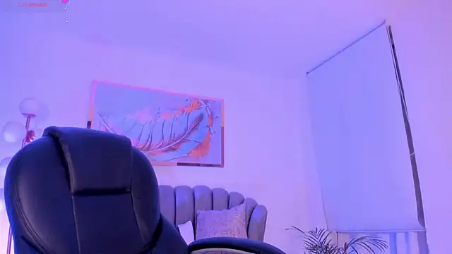 Snapshot of ZoePresleyX chatting on 11/06/25, 02:45 ZoePresleyX online show from 11/06/25, 02:45