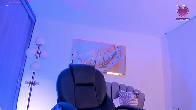 Snapshot of ZoePresleyX chatting on 12/14/25, 10:25 ZoePresleyX online show from 12/14/25, 10:25