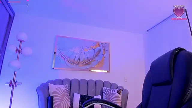 Snapshot of ZoePresleyX chatting on 12/20/25, 11:56 ZoePresleyX online show from 12/20/25, 11:56