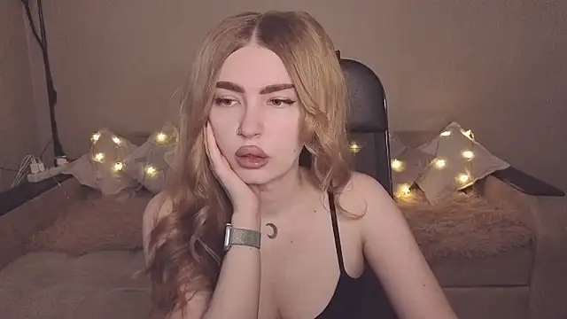 Snapshot of ViolettaLopez chatting on 01/12/26, 12:32 ViolettaLopez online show from 01/12/26, 12:32