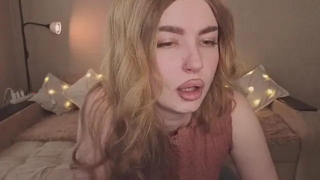 Snapshot of ViolettaLopez chatting on 02/16/26, 09:27 ViolettaLopez online show from 02/16/26, 09:27