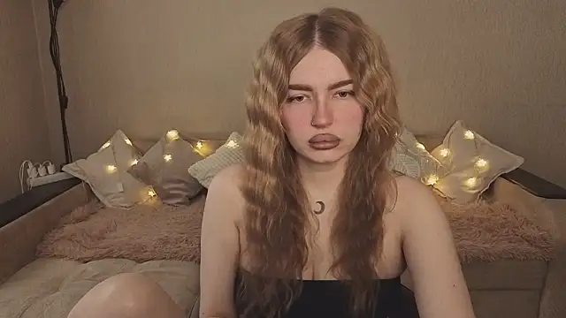 Snapshot of ViolettaLopez chatting on 02/28/26, 01:34 ViolettaLopez online show from 02/28/26, 01:34