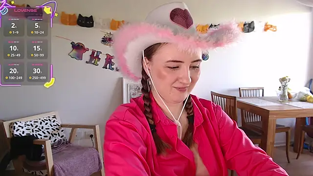 Snapshot of Black_Eva_ chatting on 10/31/25, 05:14 Black Eva online show from 10/31/25, 05:14