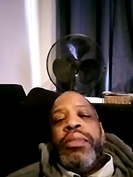 Snapshot of alfiebrown007 chatting on 02/26/26, 09:19 alfiebrown007 online show from 02/26/26, 09:19