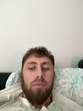 Snapshot of Cata9407 chatting on 11/26/25, 02:40 Cata9407 online show from 11/26/25, 02:40