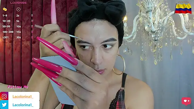 Snapshot of LaColorina_ chatting on 02/28/25, 05:04 LaColorina online show from 02/28/25, 05:04