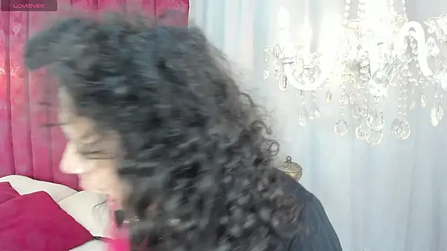 Snapshot of LaColorina_ chatting on 03/03/25, 04:58 LaColorina online show from 03/03/25, 04:58