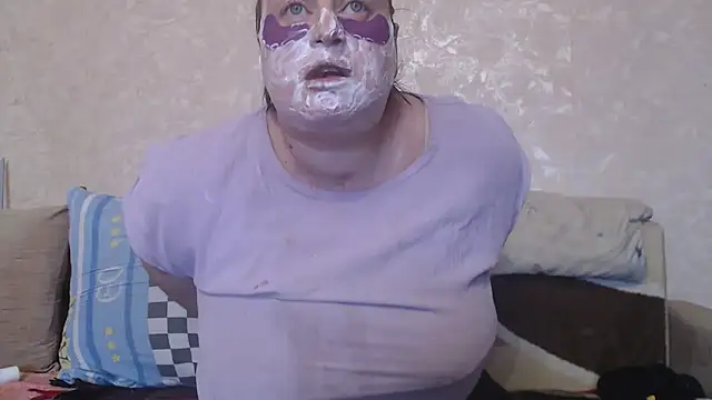 Snapshot of Amy_August chatting on 02/06/25, 10:04 Amy August online show from 02/06/25, 10:04