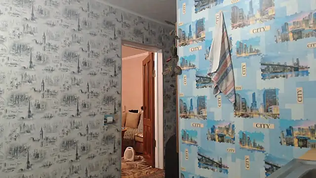 Amy August online show from 11/14/25, 09:02