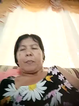 Snapshot of TropicalFlower chatting on 10/06/25, 01:03 TropicalFlower online show from 10/06/25, 01:03