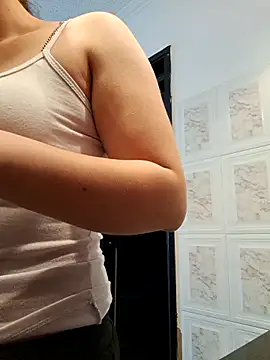 mayhott2 online show from 09/23/25, 05:05