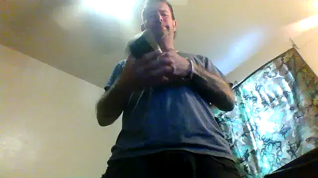 Snapshot of thefire420 chatting on 12/04/24, 04:38 thefire420 online show from 12/04/24, 04:38