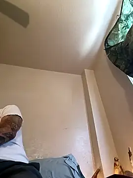 Snapshot of thefire420 chatting on 09/10/25, 03:23 thefire420 online show from 09/10/25, 03:23