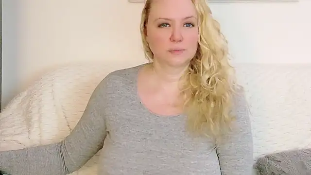 Sarah4you online show from 02/03/26, 05:51