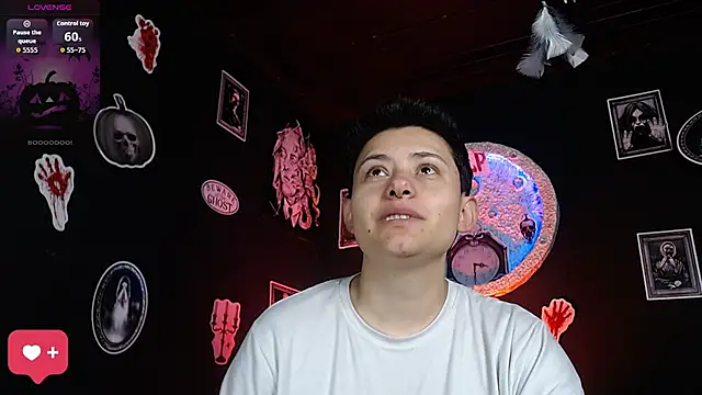 girl intense444 online show from 10/25/25, 01:29