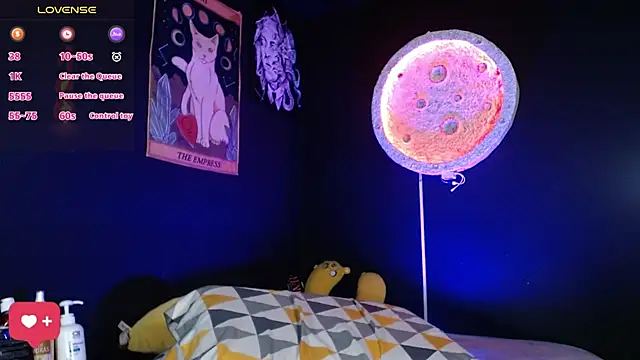 girl intense444 online show from 11/27/25, 01:13