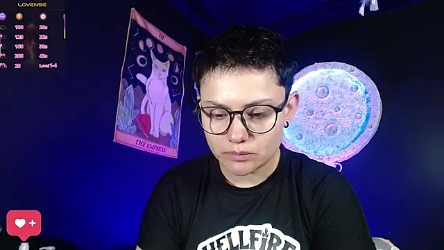 girl intense444 online show from 02/12/26, 12:55