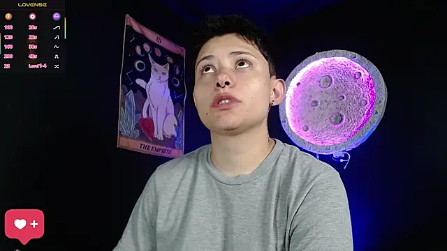 girl intense444 online show from 03/03/26, 12:55