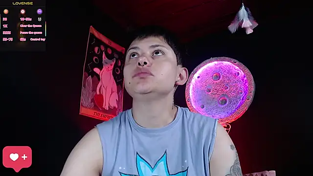 girl intense444 online show from 04/05/26, 01:08