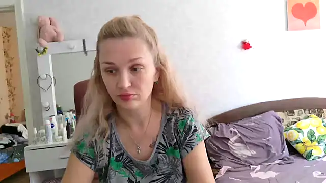 ModelEva online show from 09/23/25, 09:45