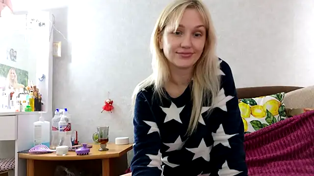 ModelEva online show from 10/19/25, 08:15