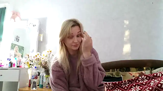 ModelEva online show from 10/31/25, 01:01