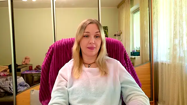 ModelEva online show from 05/03/26, 08:42