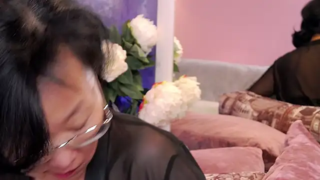 Asian legs online show from 02/21/26, 09:54