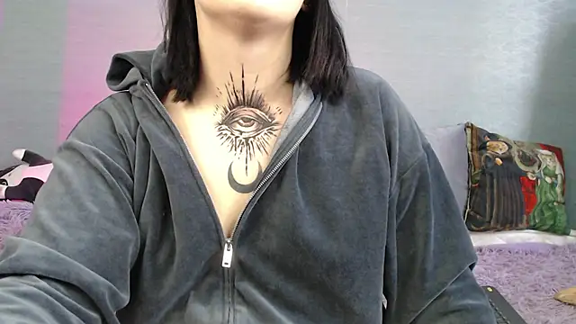 Snapshot of ivamayy chatting on 10/15/25, 07:41 ivamayy online show from 10/15/25, 07:41