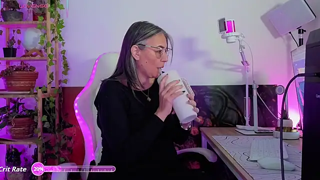 Snapshot of Katy_Randy chatting on 12/03/25, 11:14 Katy Randy online show from 12/03/25, 11:14