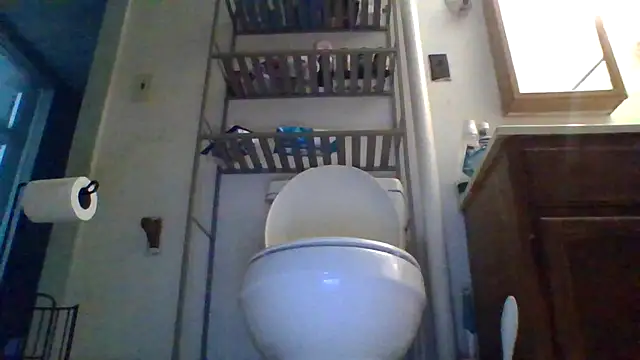 Snapshot of ReeferMadness59 chatting on 05/20/26, 02:29 ReeferMadness59 online show from 05/20/26, 02:29