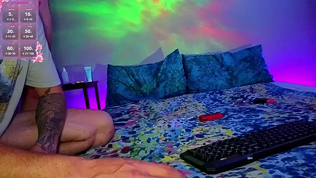 Snapshot of BEASTintheBEAUTY chatting on 11/30/25, 08:13 BEASTintheBEAUTY online show from 11/30/25, 08:13