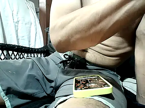 HungHawaiian808xh online show from 11/05/25, 08:53