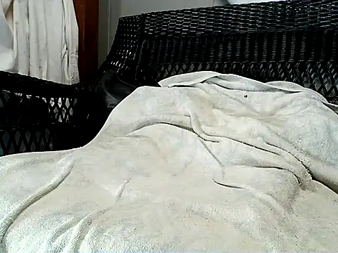 HungHawaiian808xh online show from 04/24/26, 09:17