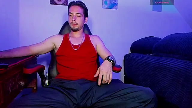 Snapshot of Alex_smith00 chatting on 01/18/25, 02:03 Alex smith00 online show from 01/18/25, 02:03