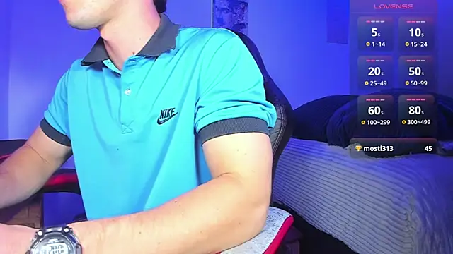 Snapshot of Alex_smith00 chatting on 03/10/25, 03:01 Alex smith00 online show from 03/10/25, 03:01