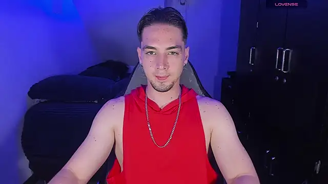 Snapshot of Alex_smith00 chatting on 10/05/25, 09:45 Alex smith00 online show from 10/05/25, 09:45