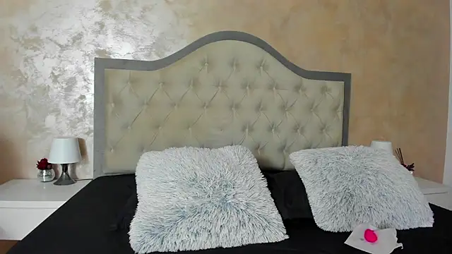 Snapshot of JennaMyers chatting on 11/03/25, 08:21 JennaMyers online show from 11/03/25, 08:21