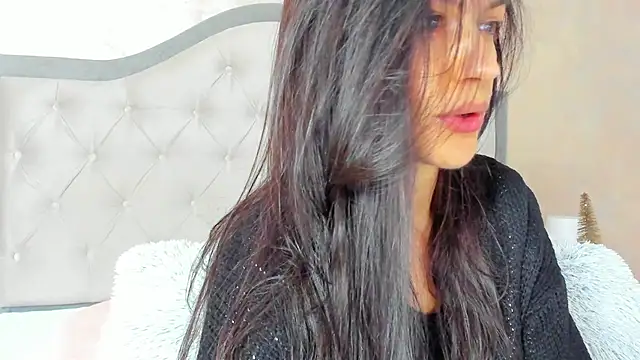 Snapshot of JennaMyers chatting on 12/15/25, 08:13 JennaMyers online show from 12/15/25, 08:13