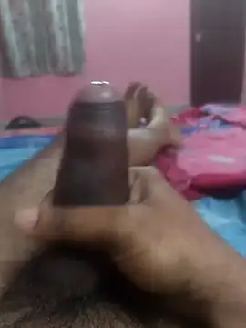 omar23121 online show from 01/11/25, 07:05
