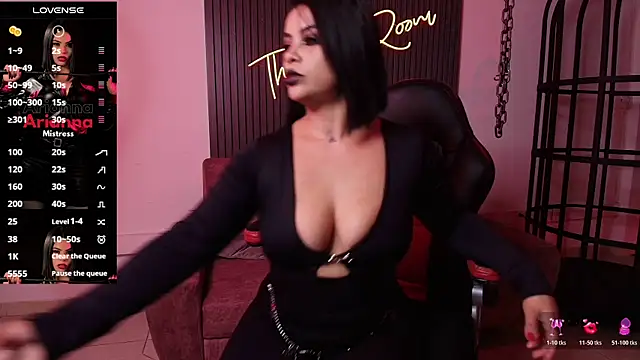 Snapshot of arianna_smith_ chatting on 11/12/25, 07:46 arianna smith online show from 11/12/25, 07:46