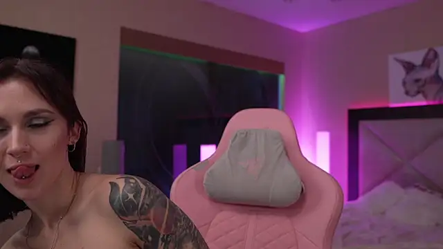 GirlGogo online show from 12/15/24, 01:57