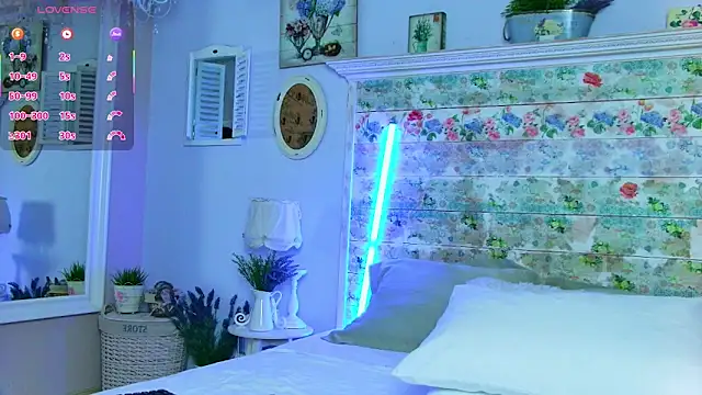 Snapshot of NikkiStarX chatting on 11/20/25, 04:01 NikkiStarX online show from 11/20/25, 04:01