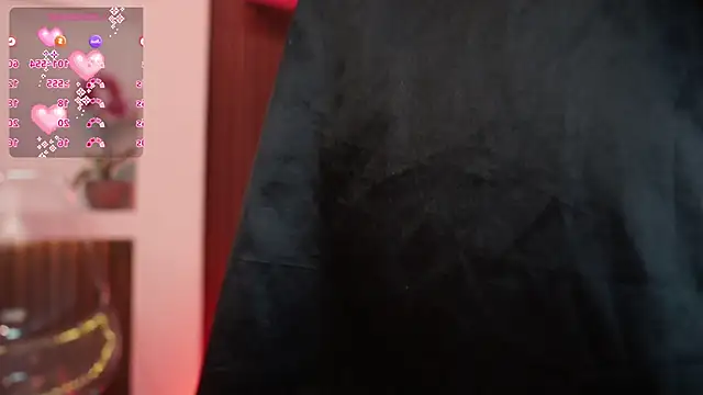 Snapshot of MaddyWattson chatting on 10/31/25, 11:33 MaddyWattson online show from 10/31/25, 11:33