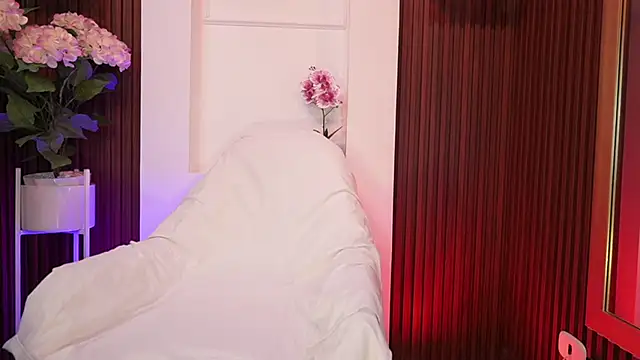 Snapshot of MaddyWattson chatting on 11/20/25, 11:43 MaddyWattson online show from 11/20/25, 11:43