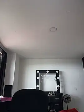 Snapshot of RsellAmb chatting on 12/15/24, 09:31 RsellAmb online show from 12/15/24, 09:31