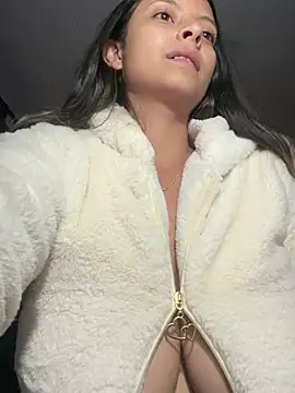 Snapshot of RsellAmb chatting on 01/19/25, 05:26 RsellAmb online show from 01/19/25, 05:26