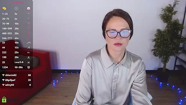 Snapshot of VickyGolden chatting on 06/29/26, 10:15 VickyGolden online show from 06/29/26, 10:15